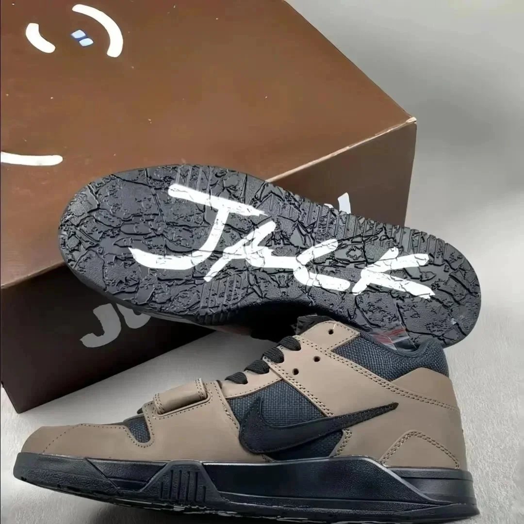 Black and brown sneakers-2327