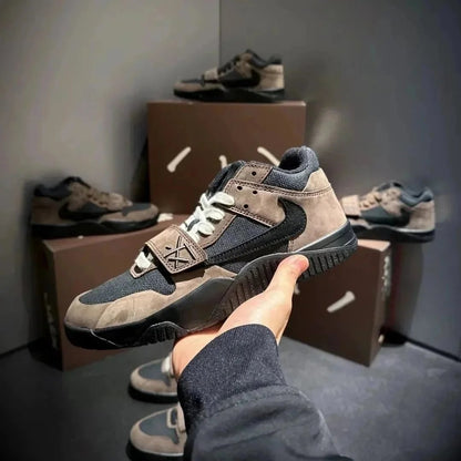 Black and brown sneakers-2327