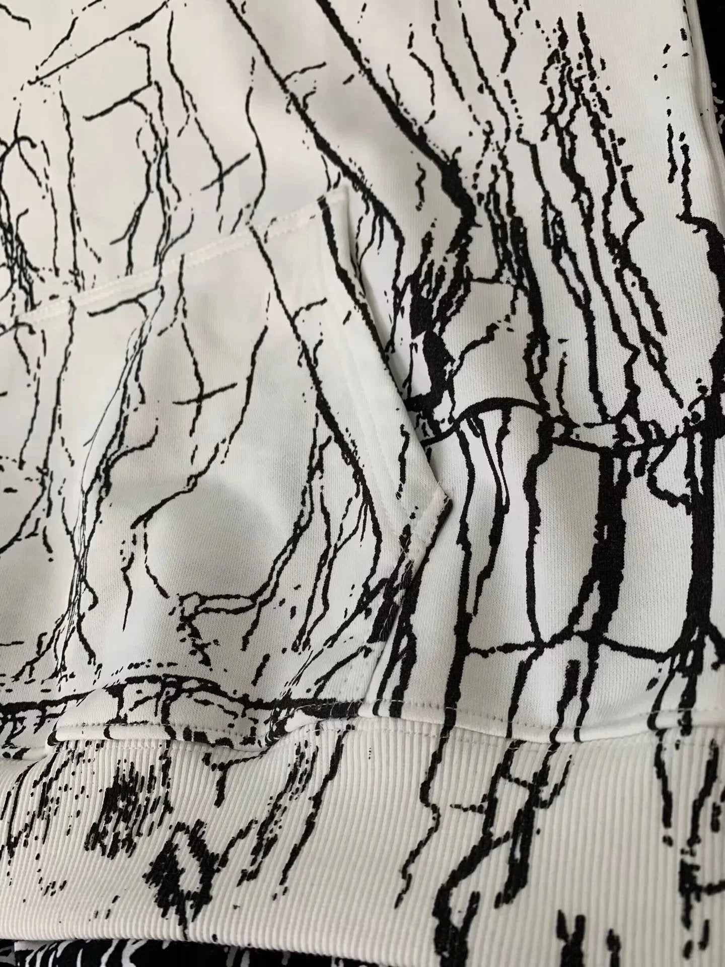 Autumn and Winter New360Gram AM1R1Cracked Classic Letters LOGO Printed cotton terry unisex hooded sweatshirt www.yupoo.site